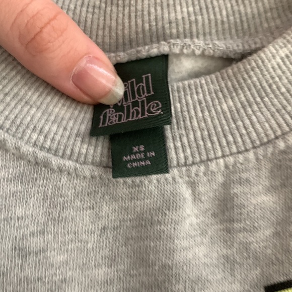 sweater - Picture 2 of 2